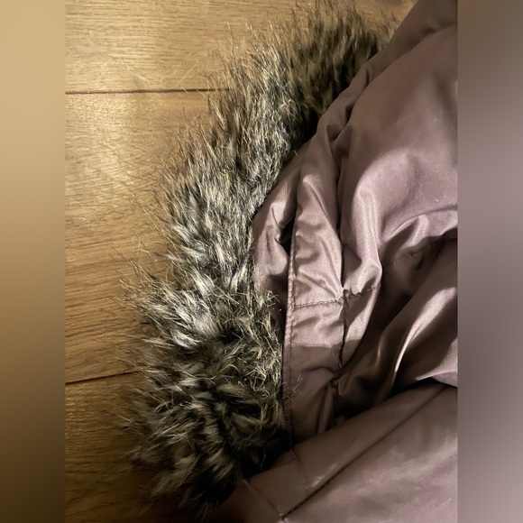 Isis Puffer Ski Jacket. Long. Removable fur hood trim. Flattering cut. Warm. - Picture 12 of 15